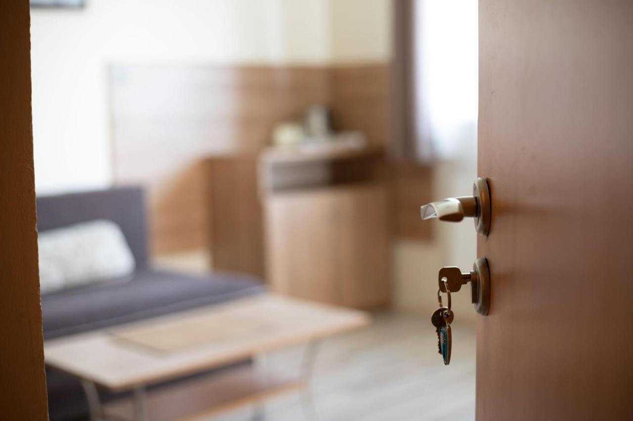 Guest House Fleurs Liptovský Mikuláš Екстериор снимка