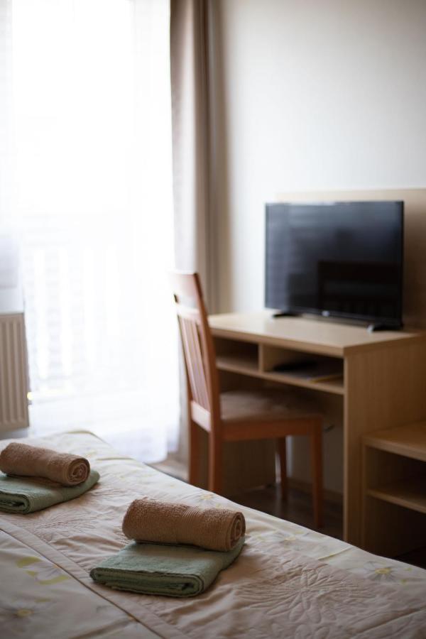 Guest House Fleurs Liptovský Mikuláš Екстериор снимка